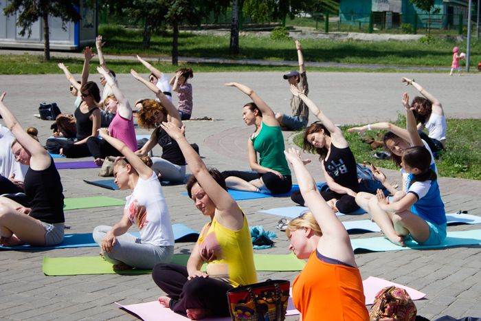 Йога-флэшмоб в Казани photo IMG_5172_zpse8fa24b5.jpg