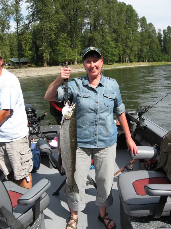 http://i450.photobucket.com/albums/qq225/iPix/2010/Steelhead9lb.jpg