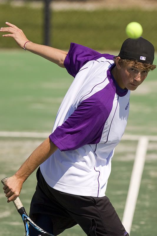 IMAGE: http://i450.photobucket.com/albums/qq226/dadsit/jon.jpg