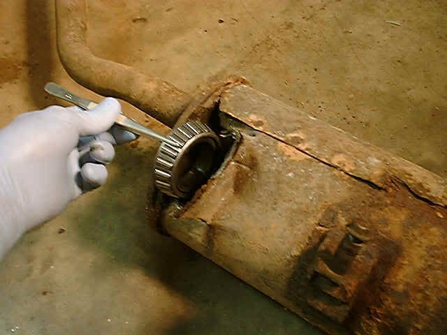 http://i450.photobucket.com/albums/qq228/Ionesque/muffler_bearings.jpg