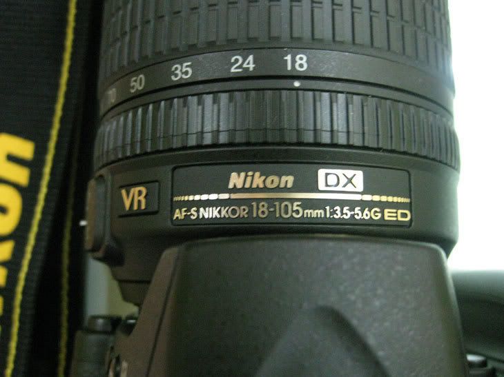 18-105mm nikkor lens
