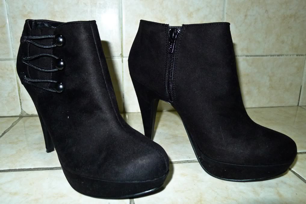 suede_ankle_high_heel_boots