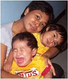Mama-Rasya-Raegan.jpg Rasya, Raegan &amp; Mama image by papagifta