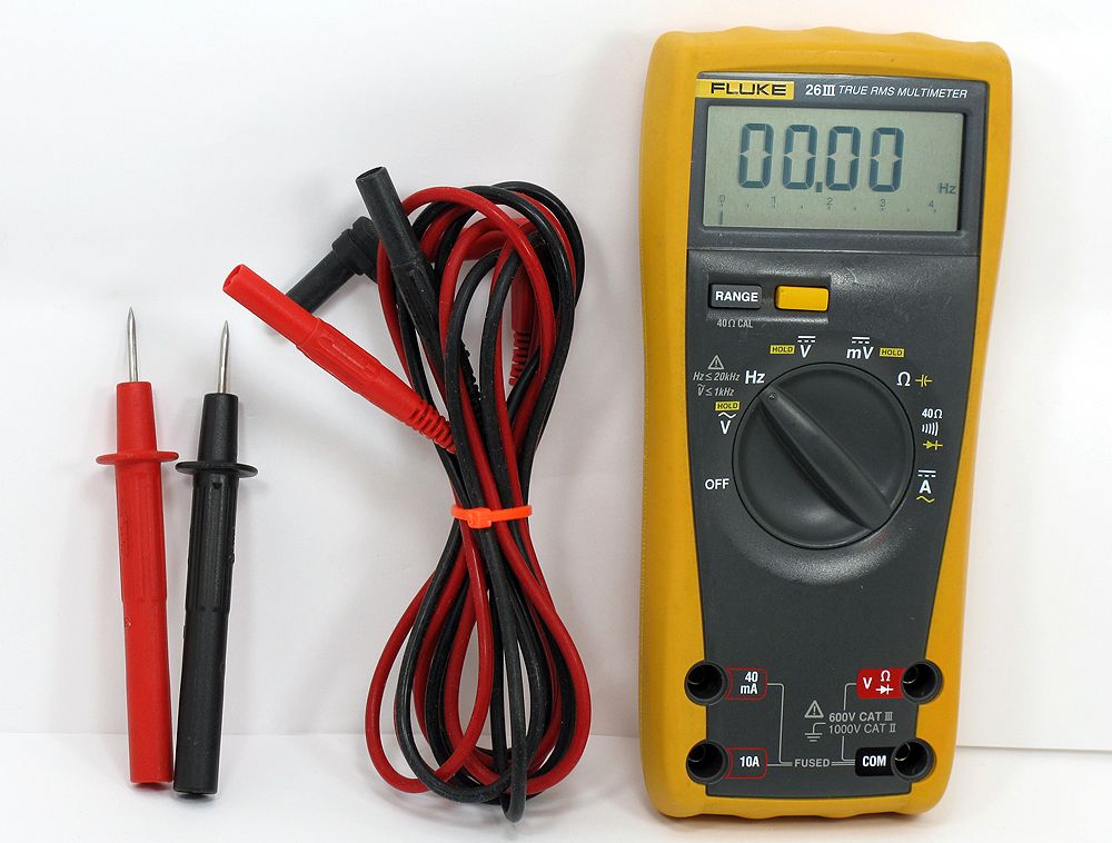 Fluke 26 III True RMS Multimeter with Fluke Test Leads. Excellent