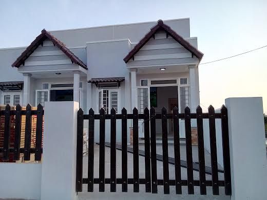 Nhà mới xây 350tr- Giáp xã Hưng Lon - Bình Chánh