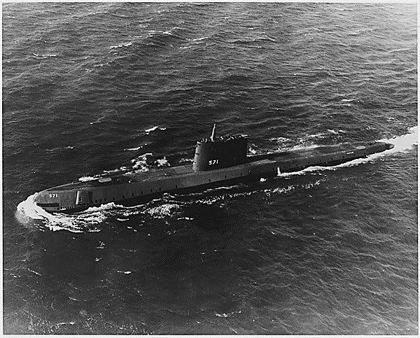 SS-571-Nautilus-trials.jpg