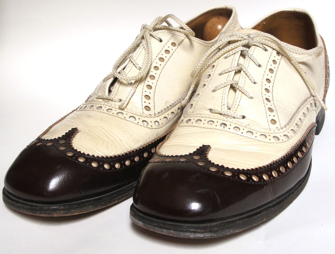 British Walkers Spectator Shoes | Vintage-Haberdashers Blog